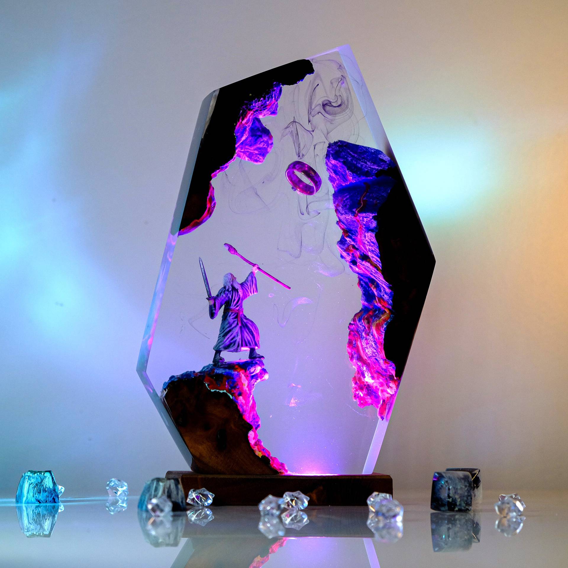 Movie Scence Figure Table Resi - Desk Setup Desk recension och pris